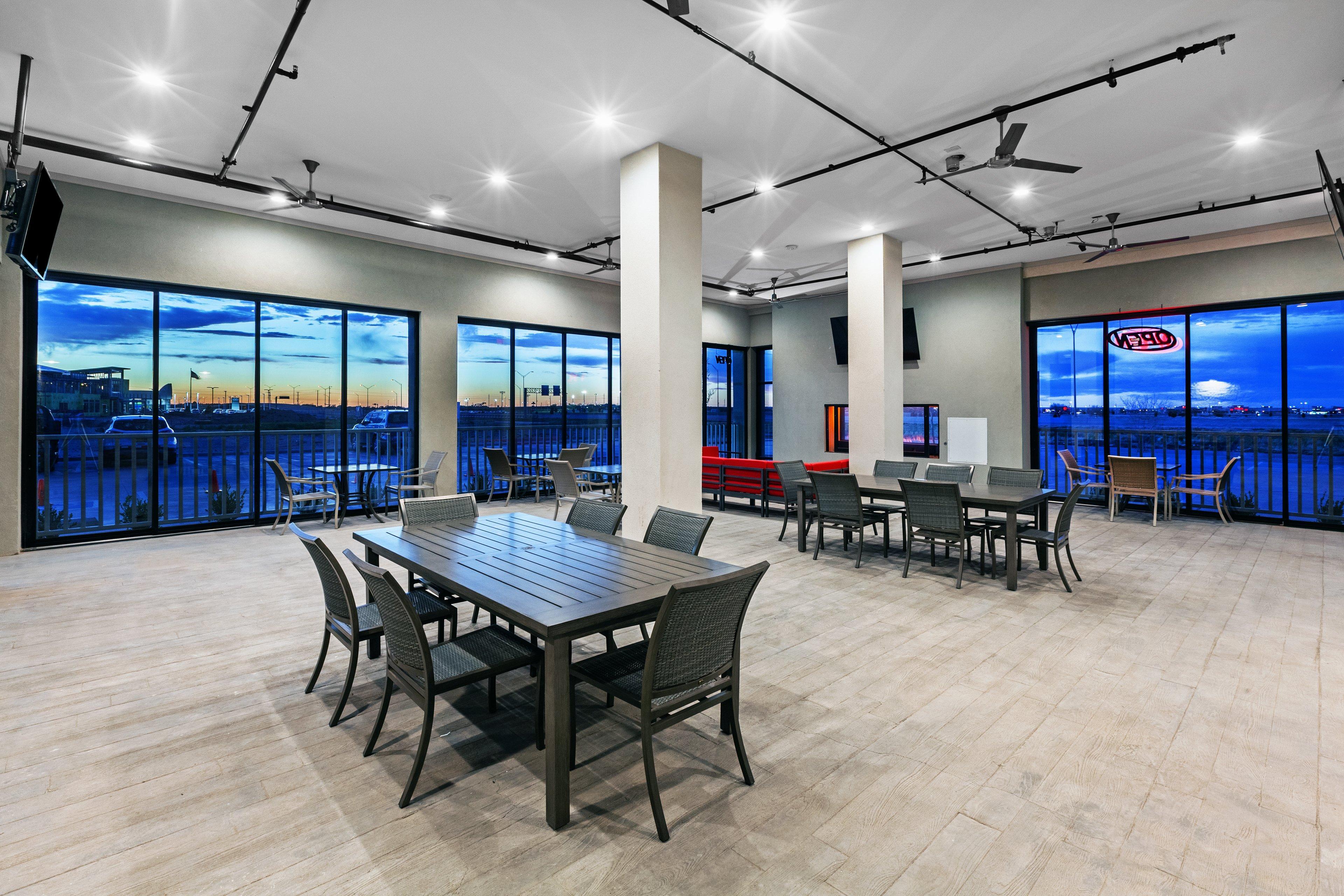 Holiday Inn Lubbock South By Ihg Exterior photo
